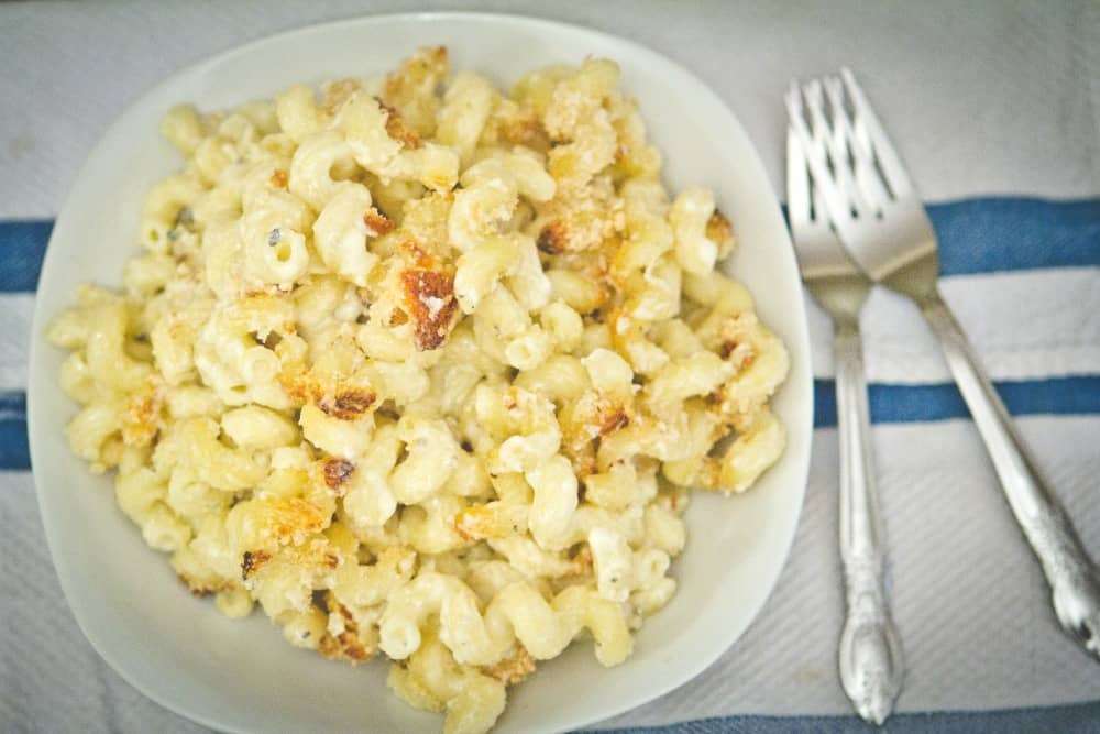 Blue Cheese Bechamel Macaroni and Cheese - Sweetphi