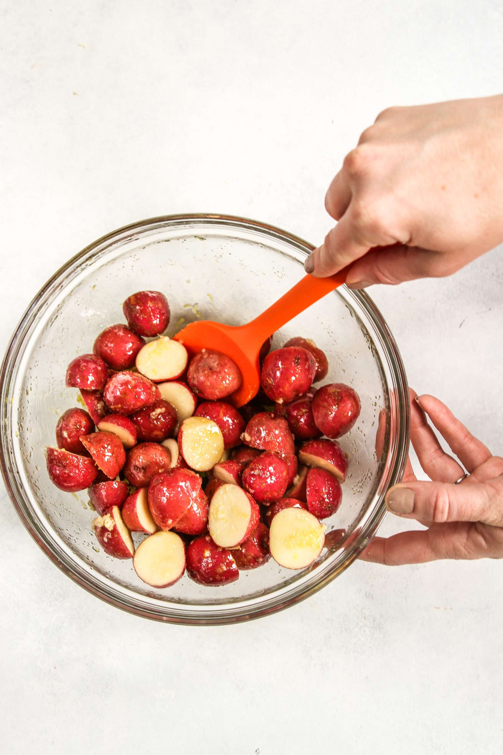 Easy Oven Roasted Baby Red Potatoes [Video] - S&SM