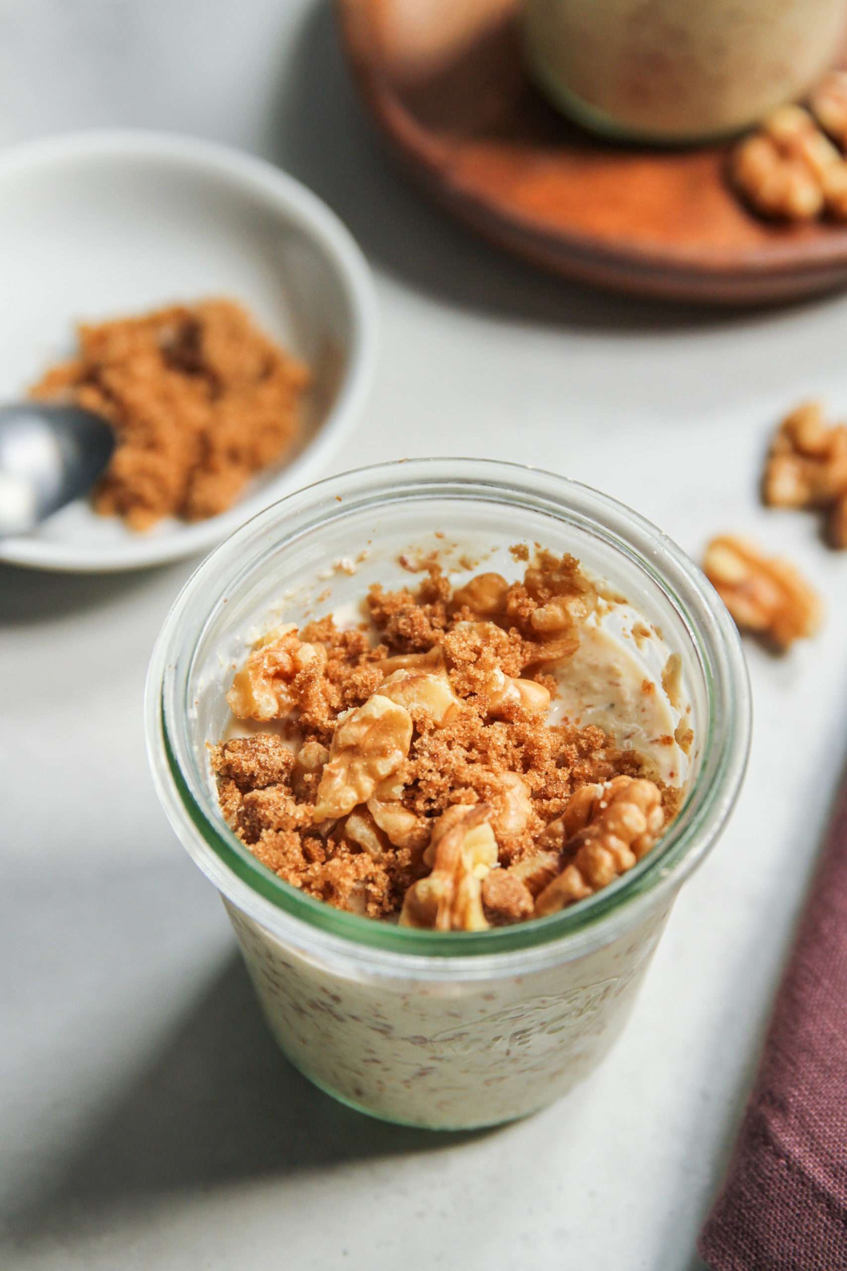 Peanut Butter Overnight Oats (5 Ingredients!)