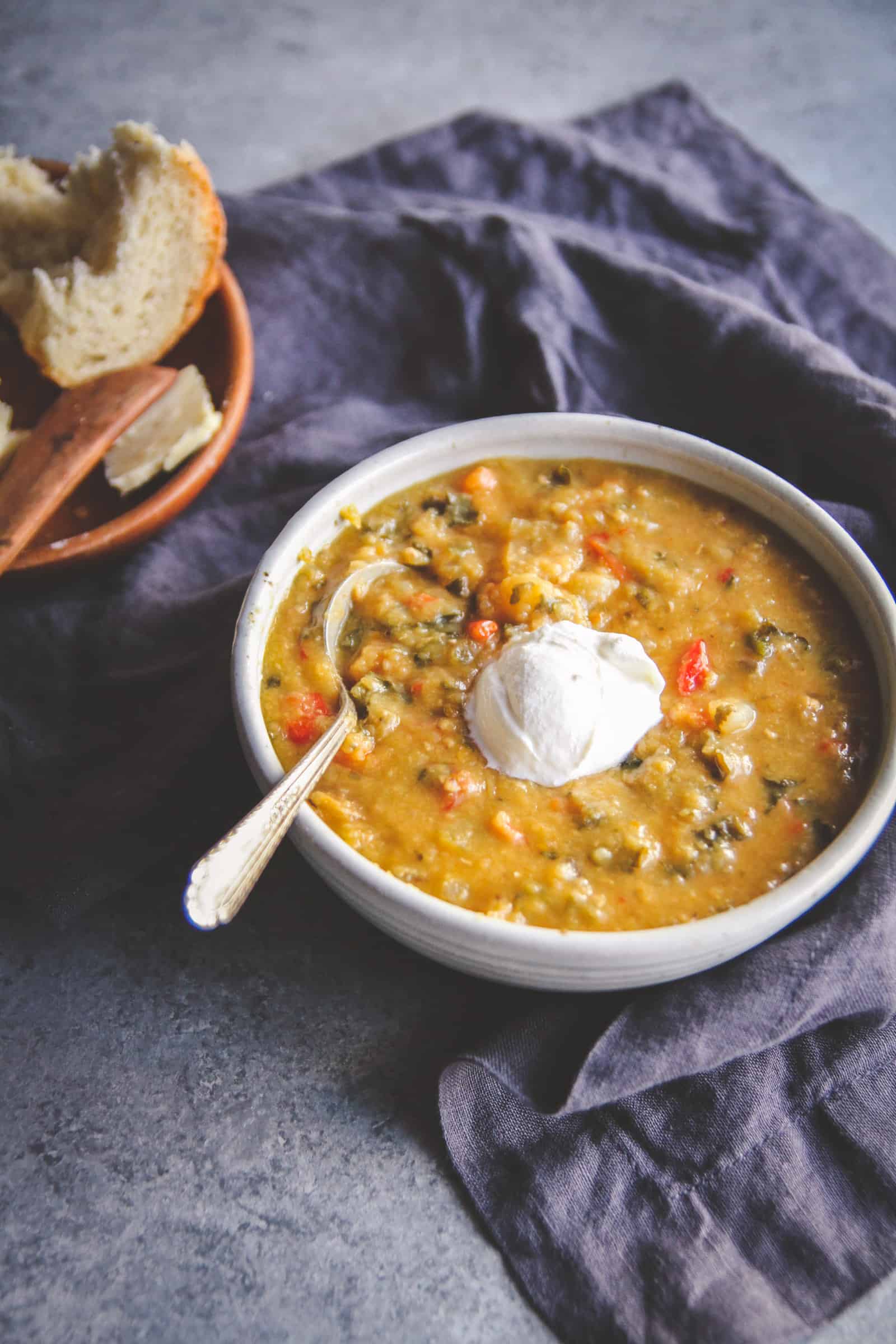 Healthy Slow Cooker Lentil and Vegetable Soup - Sweetphi