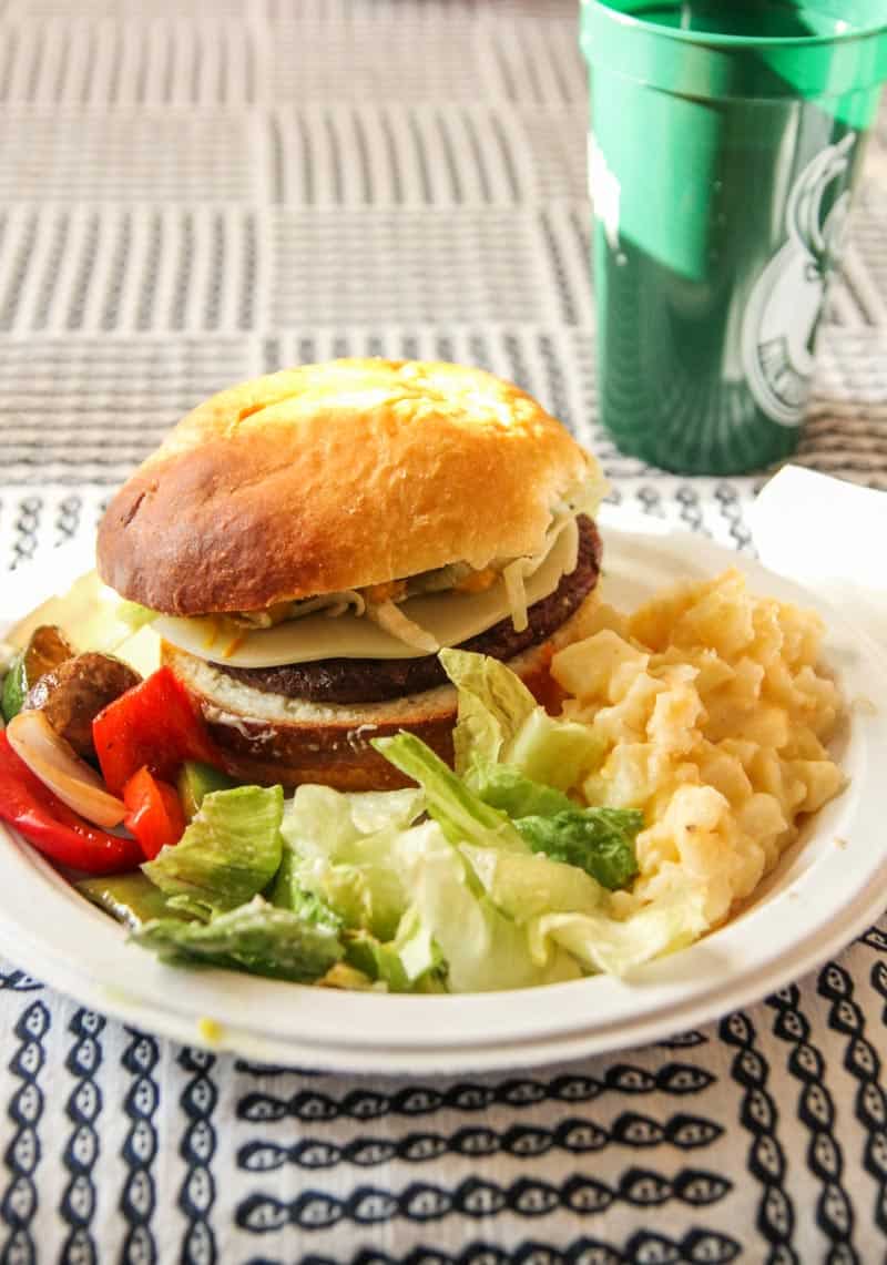 Burgers with cheesy potatoes as a side dish