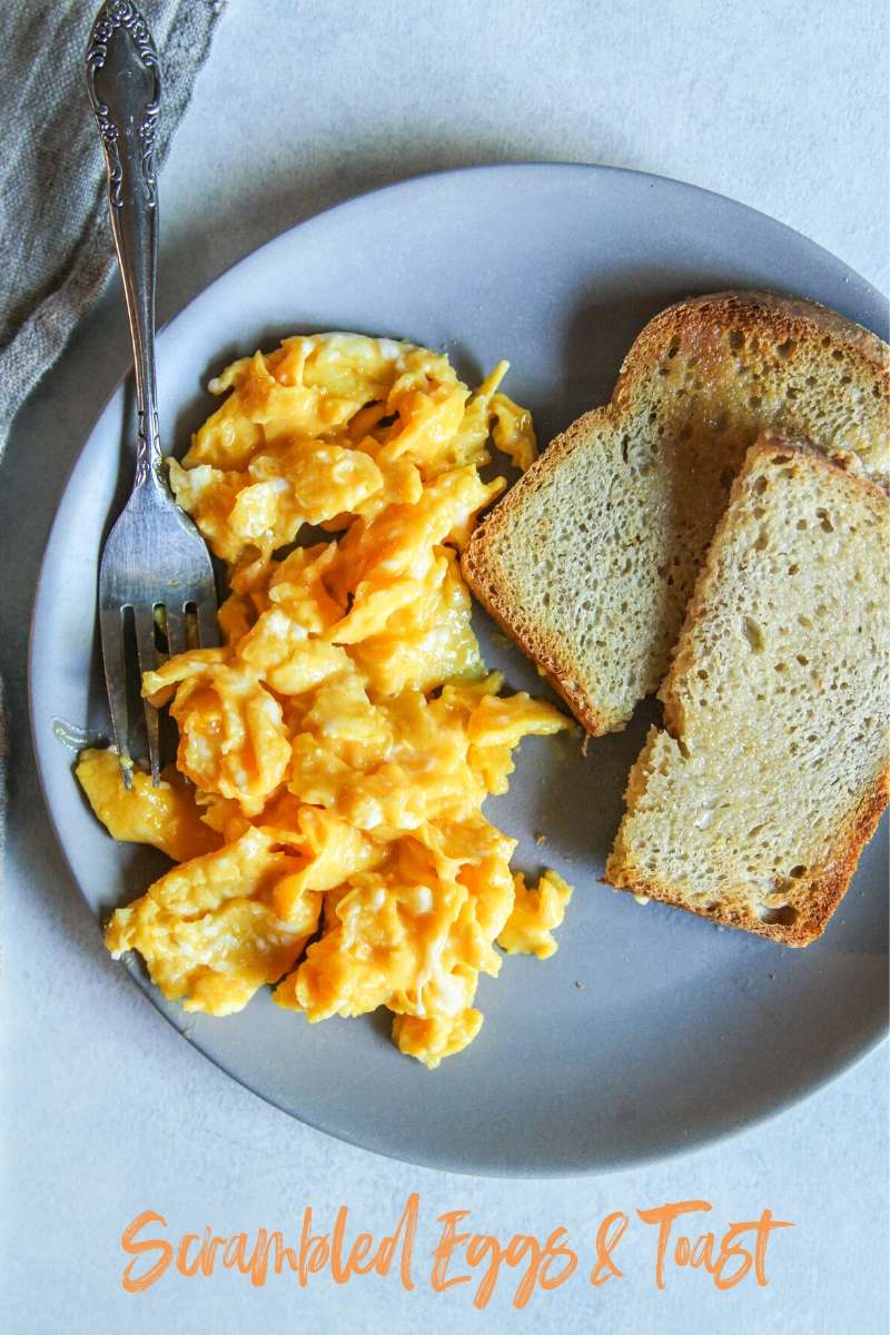 Classic Scrambled Egg With Toast (A Nutritious Breakfast Recipe)