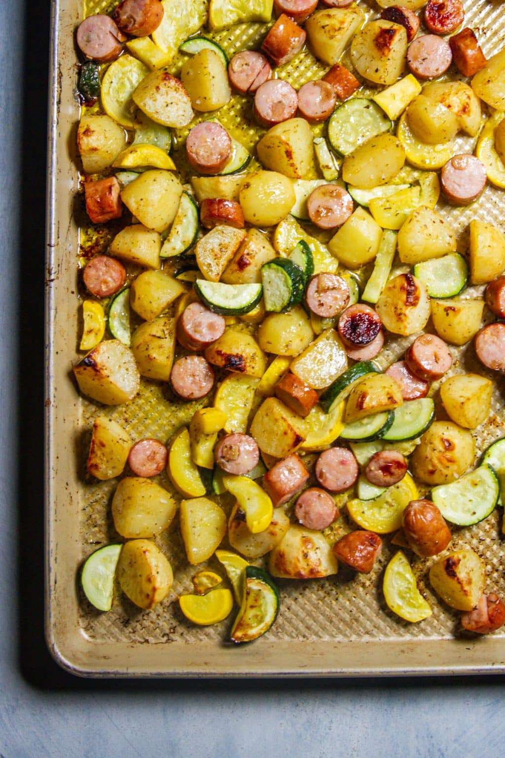 Sheet Pan Greek Potatoes with Chicken Sausage and Zucchini - Sweetphi